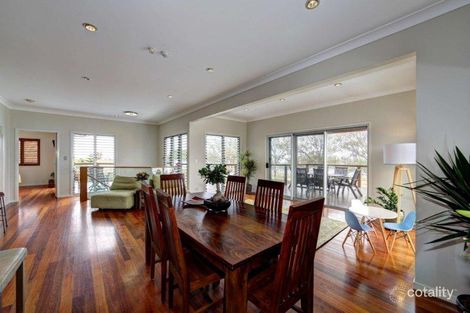 Property photo of 140 Barolin Esplanade Coral Cove QLD 4670