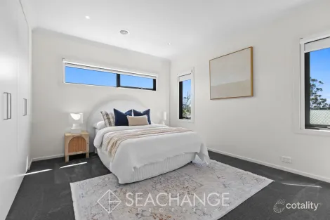 Property photo of 33 Hooper Grove Mount Martha VIC 3934