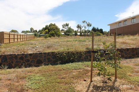 35 Darley Dr, Darley, VIC 3340