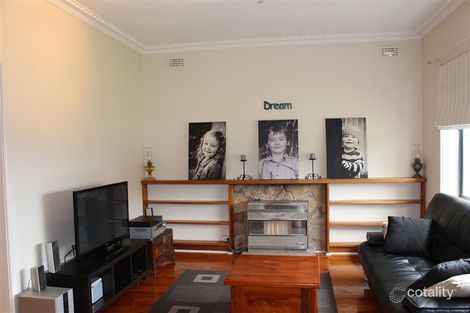 Property photo of 14 Currawong Crescent Mount Gambier SA 5290