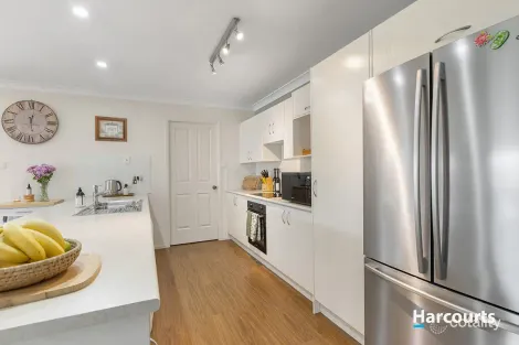 Property photo of 28 Kelly Circle Rutherford NSW 2320