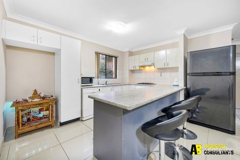 Property photo of 28/5-9 Fourth Avenue Blacktown NSW 2148