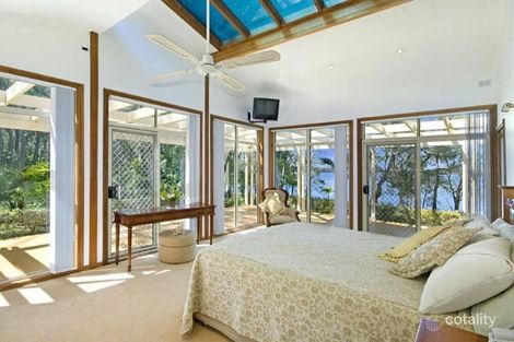 Property photo of 275 Cams Boulevard Summerland Point NSW 2259