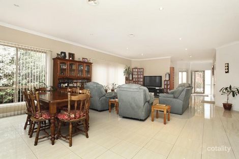 Property photo of 6 Betchworth Close Caroline Springs VIC 3023