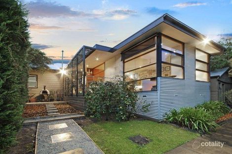 7 Cook St, Newtown, VIC 3220