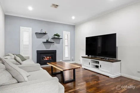 Property photo of 10 Beechworth Avenue Greenvale VIC 3059