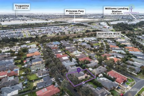 Property photo of 21 Wattle Grove Point Cook VIC 3030