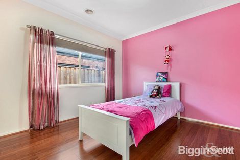 Property photo of 8 Howland Place Keysborough VIC 3173