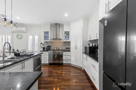 Property photo of 10 Beechworth Avenue Greenvale VIC 3059