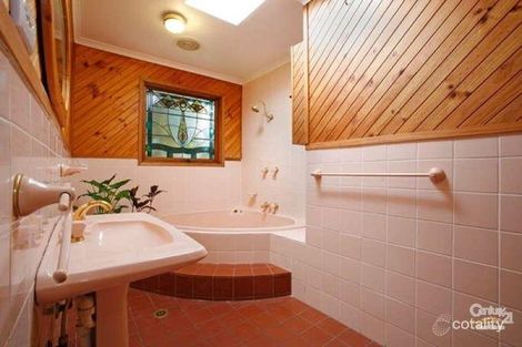 Property photo of 7 Ocean Place Illawong NSW 2234