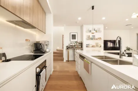 Property photo of 8 Lawrence Lyons Place Kenmore QLD 4069