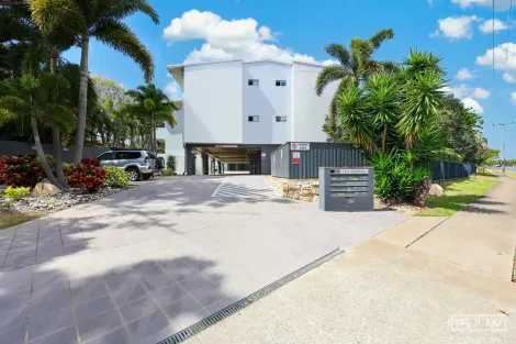 3/39 Scenic Hwy, Cooee Bay, QLD 4703