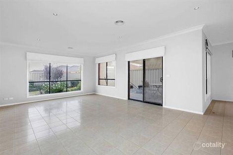 Property photo of 35 Clarendon Wynd Caroline Springs VIC 3023