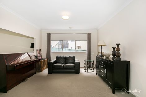 Property photo of 19 Sallybrook Circuit Narre Warren VIC 3805