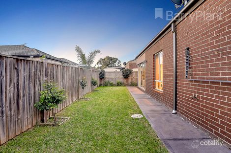 Property photo of 17 Taransay Way Craigieburn VIC 3064