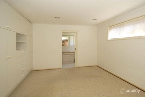 Property photo of 12 Laseron Place Mawson ACT 2607