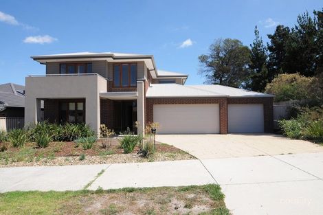 2 Spring Hill Rd, Langwarrin, VIC 3910