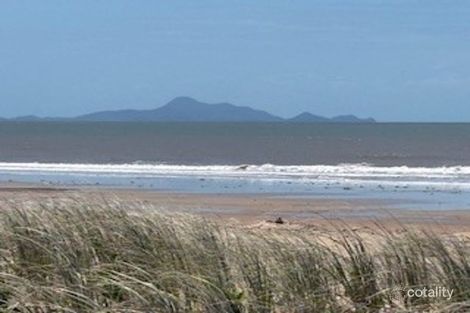 Property photo of 19 Coral Drive Blacks Beach QLD 4740