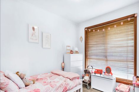 Property photo of 152 Halletts Way Darley VIC 3340