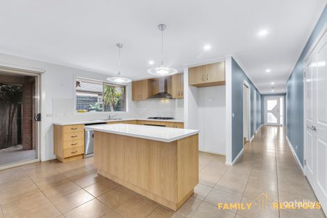 Property photo of 11 Rock Daisy Drive Cranbourne West VIC 3977