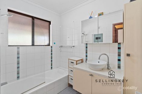 Property photo of 12 Wimmera Place Huntingdale WA 6110