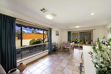 Property photo of 10 Kilburn Close Dunlop ACT 2615