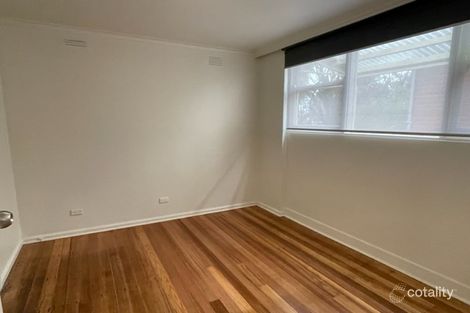 Property photo of 2/80 Napier Crescent Essendon VIC 3040