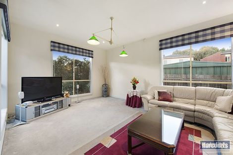 Property photo of 10 Rivergum Drive Mill Park VIC 3082