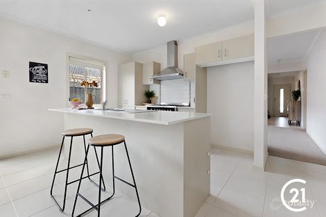 Property photo of 15 Elderberry Way Pakenham VIC 3810