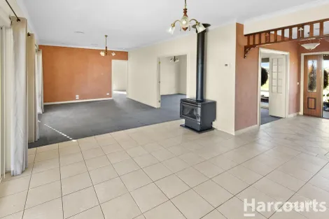 Property photo of 64 Walnut Avenue Horsham VIC 3400