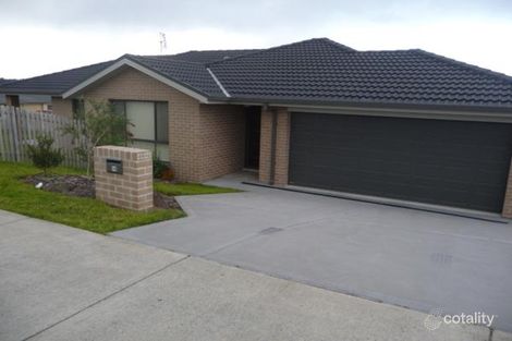 Property photo of 26 McKeachie Drive Aberglasslyn NSW 2320