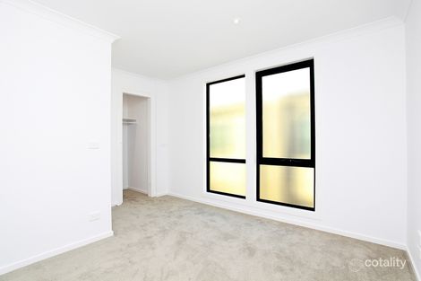 Property photo of 5 Steel Walk Maidstone VIC 3012
