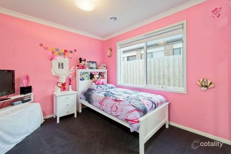 Property photo of 2 Wetherby Place Melton West VIC 3337
