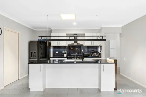 Property photo of 34 Hewat Drive Highton VIC 3216