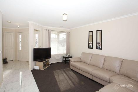 Property photo of 21 Wakenshaw Crescent Pakenham VIC 3810