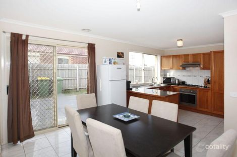 Property photo of 21 Wakenshaw Crescent Pakenham VIC 3810