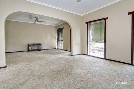 Property photo of 11 Overlea Avenue Rosebud VIC 3939