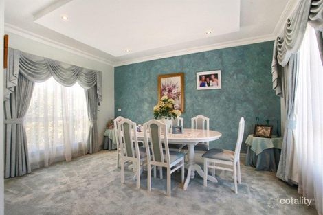 Property photo of 5 Zebrina Close Hillside VIC 3037