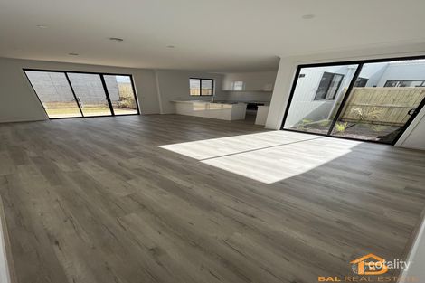 Property photo of 52 Meander Road Doreen VIC 3754