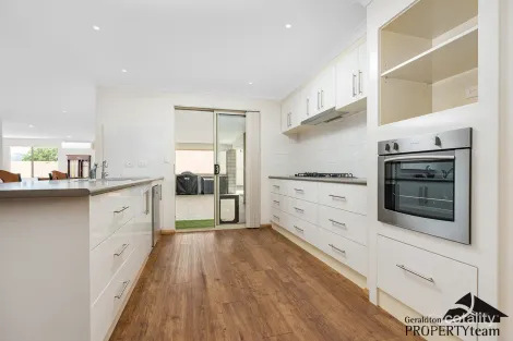 Property photo of 7 Angler Parade Drummond Cove WA 6532