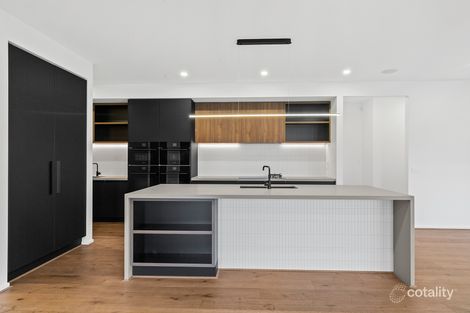 Property photo of 21 Grazing Way Clyde North VIC 3978