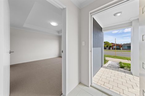 Property photo of 6/8 Brushfoot Boulevard Success WA 6164