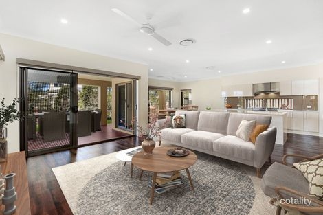 Property photo of 6 Halyard Crescent Hope Island QLD 4212