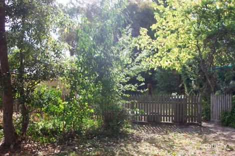 1 Longland Rd, Mitcham, VIC 3132