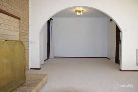 Property photo of 11 Fisken Crescent Kambah ACT 2902