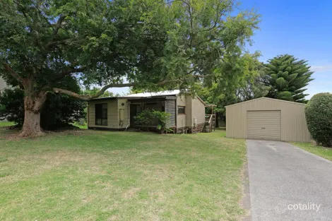 Property photo of 8 Ferrier Drive Marengo VIC 3233