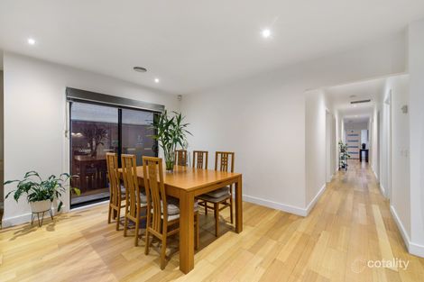 Property photo of 3 Garnet Way Taylors Hill VIC 3037