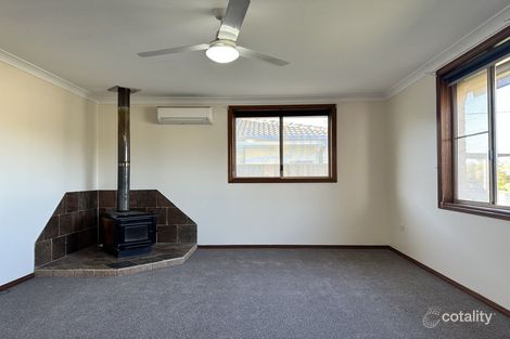 Property photo of 11 Sapphire Close Townsend NSW 2463