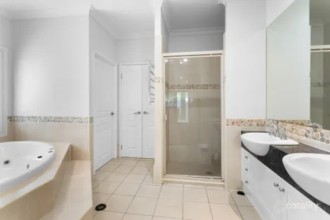 Property photo of 16 Hoya Close North Lakes QLD 4509