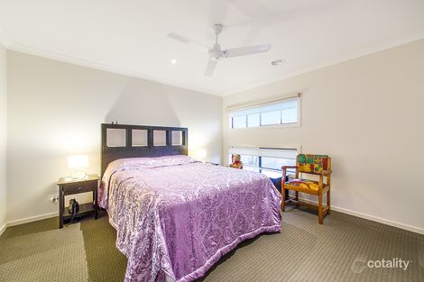 Property photo of 37 Freshfields Drive Cranbourne North VIC 3977